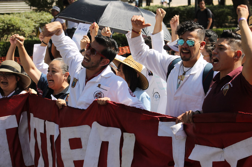 0_Jóvenes-del-Instittuo-Politécnico-Nacional-unidos-en-la-movilización.-JPG.jpg