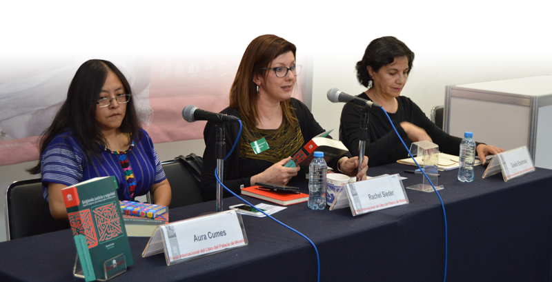 Aura-Cumes,-Rachel-Sieder-y-Gisela-Espinosa-presentación-de-libro-Exigiendo-justicia-y-seguridad-CIESAS-1.png