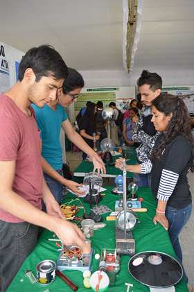 el mundo de la fisica feria uam01