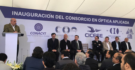 450Enrique-Cabrero,-director-de-CONACYT,-aseguró-que-Nuevo-León-es-un-ejemplo-de-cómo-el-conocimiento-puede-ir-de-la-mano-con-la-iniciativa-privada.jpg